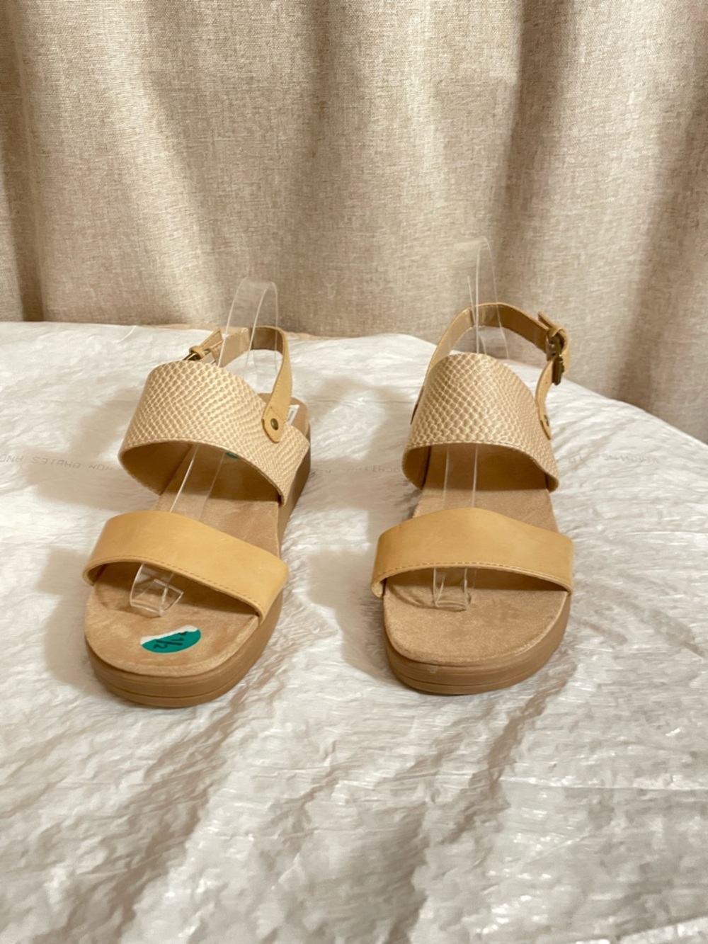 Women’s Tan Two-Strap Platform Sandals 7.5 Wide